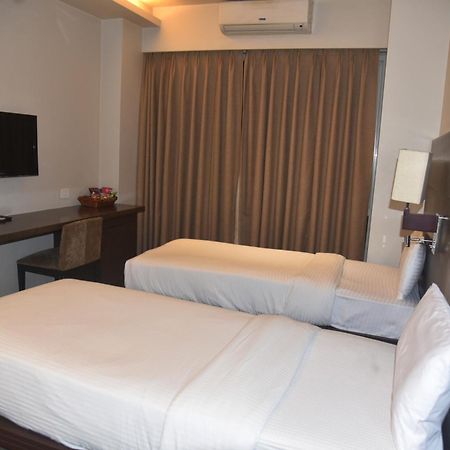 Hotel The Manor - A Boutique Hotel Jorhāt المظهر الخارجي الصورة