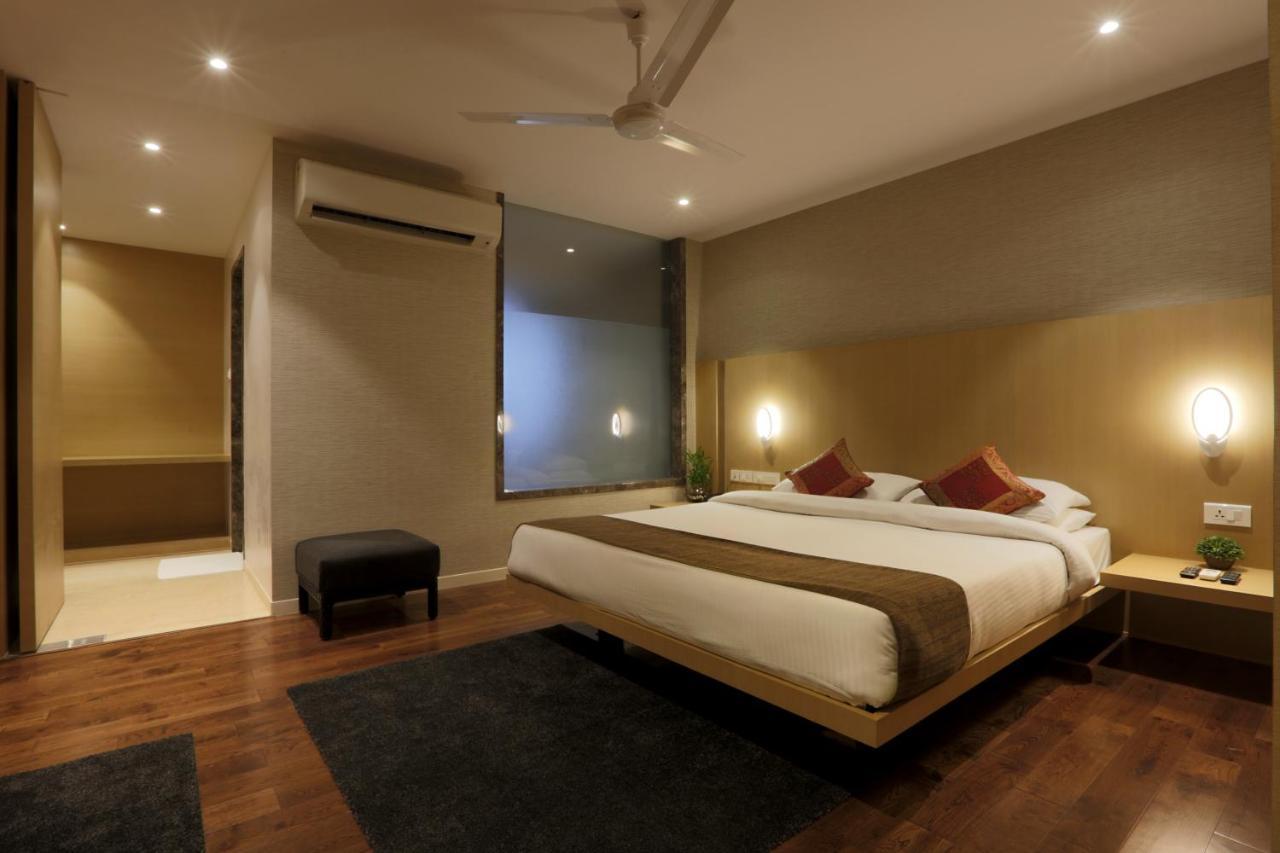 Hotel The Manor - A Boutique Hotel Jorhāt المظهر الخارجي الصورة