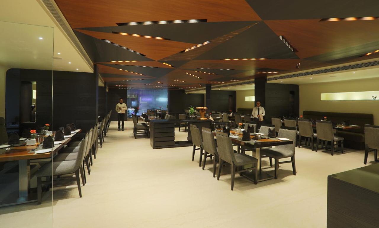 Hotel The Manor - A Boutique Hotel Jorhāt المظهر الخارجي الصورة