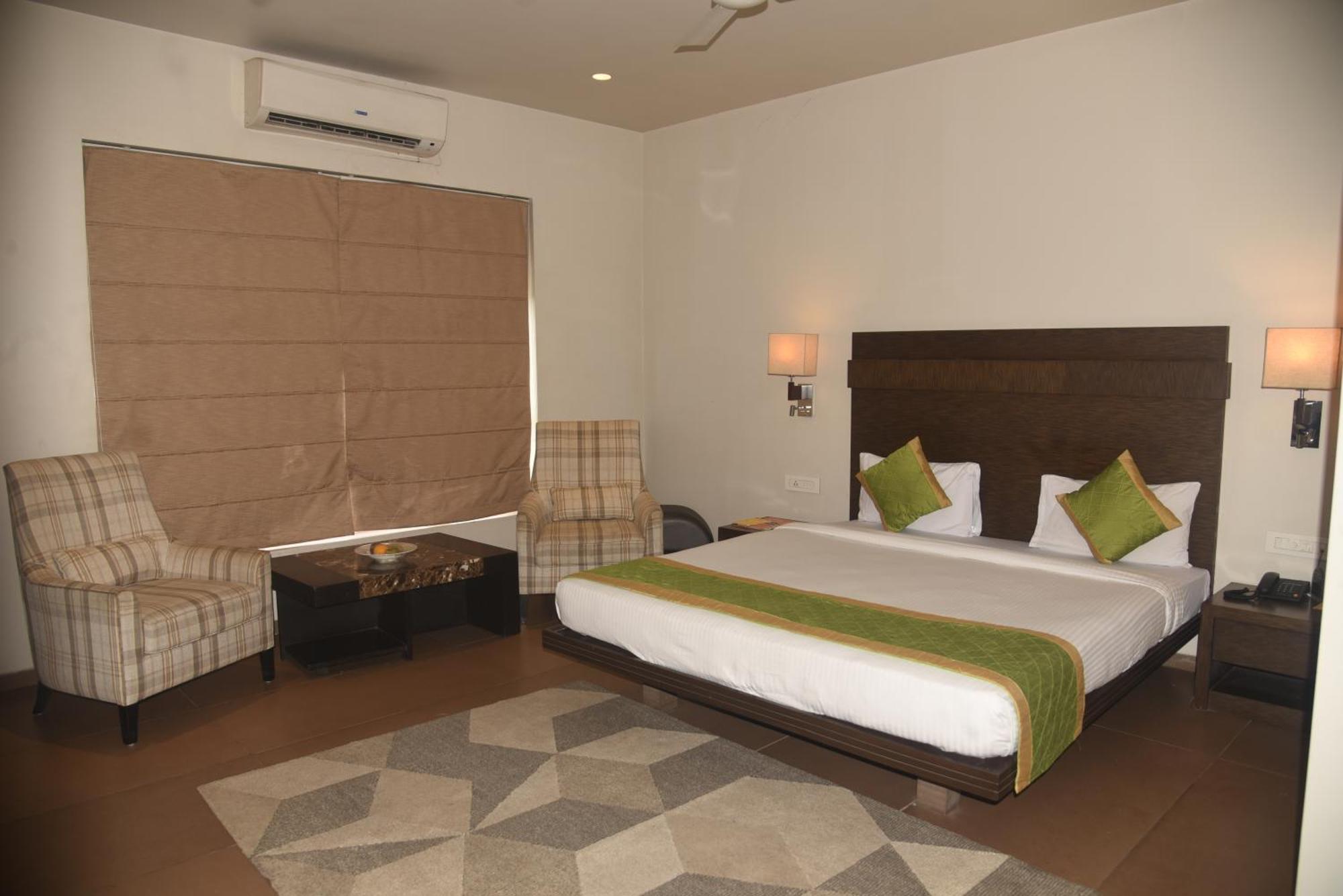 Hotel The Manor - A Boutique Hotel Jorhāt المظهر الخارجي الصورة