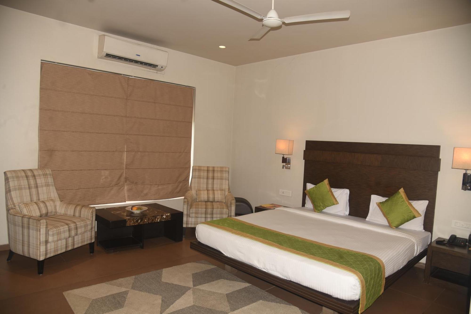 Hotel The Manor - A Boutique Hotel Jorhāt المظهر الخارجي الصورة