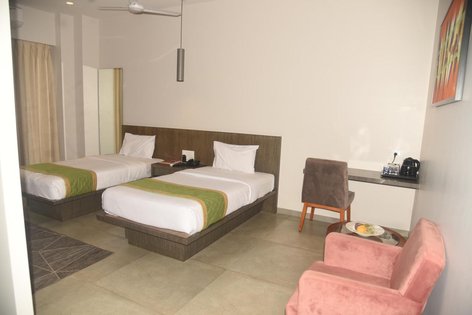 Hotel The Manor - A Boutique Hotel Jorhāt المظهر الخارجي الصورة